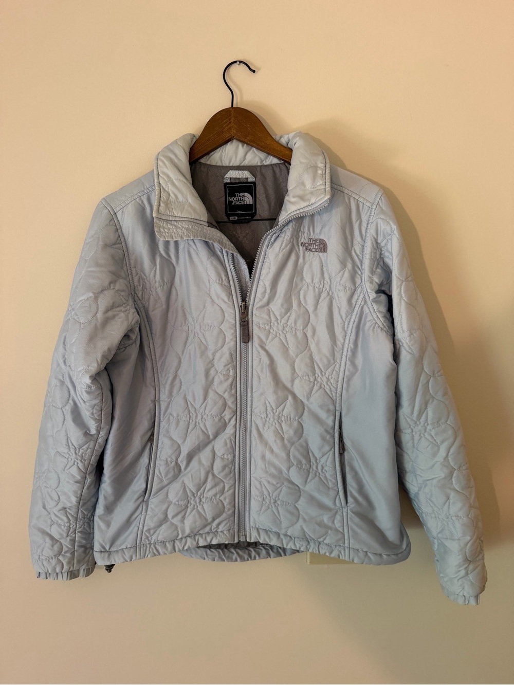 The North Face Women's Pale Baby Blue Floral-Quilted Puffer Jacket, Size L, EUC